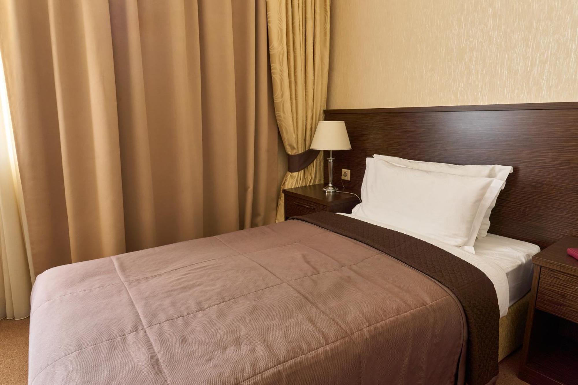 Kainar Hotel Tsjimkent Eksteriør bilde