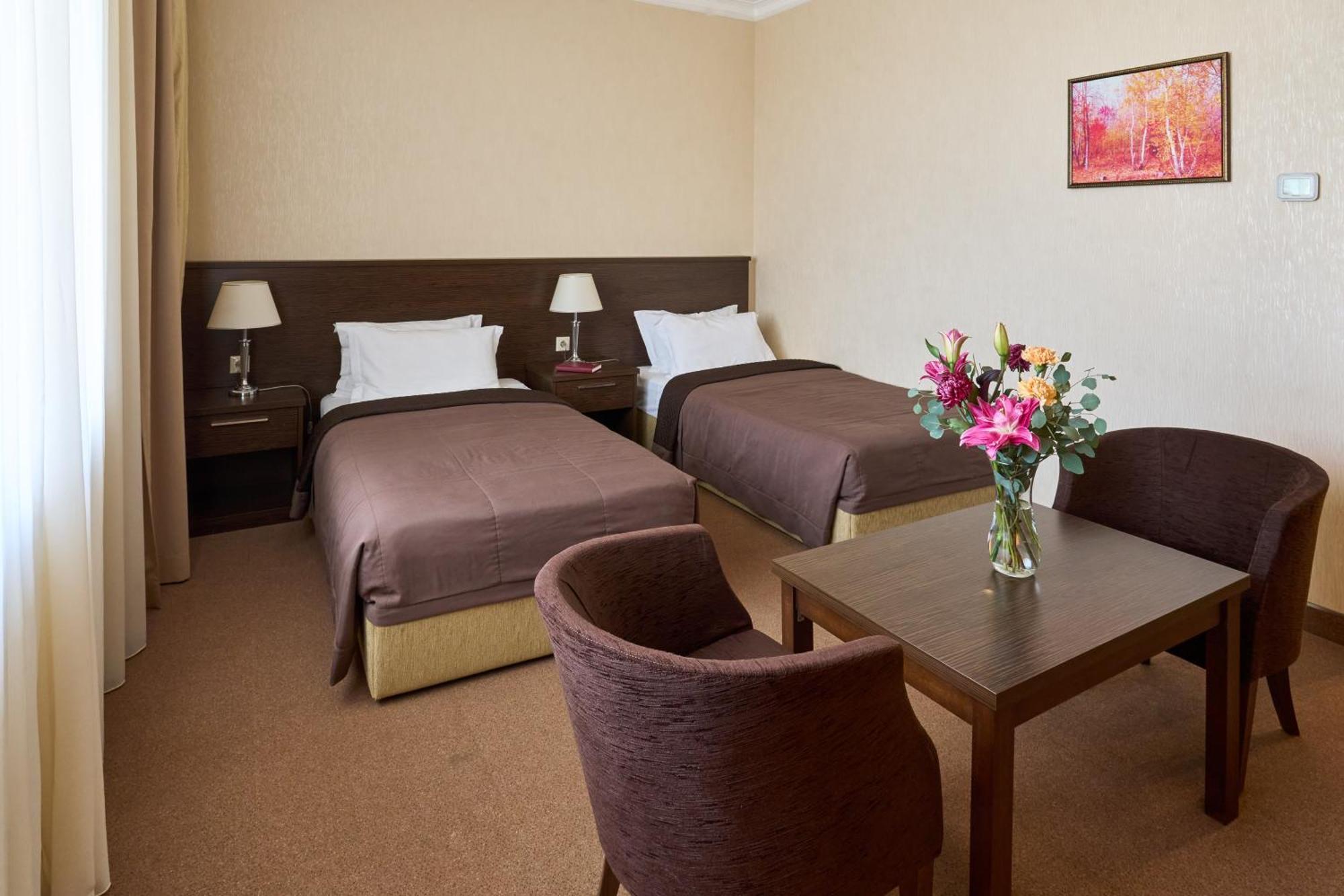 Kainar Hotel Tsjimkent Eksteriør bilde