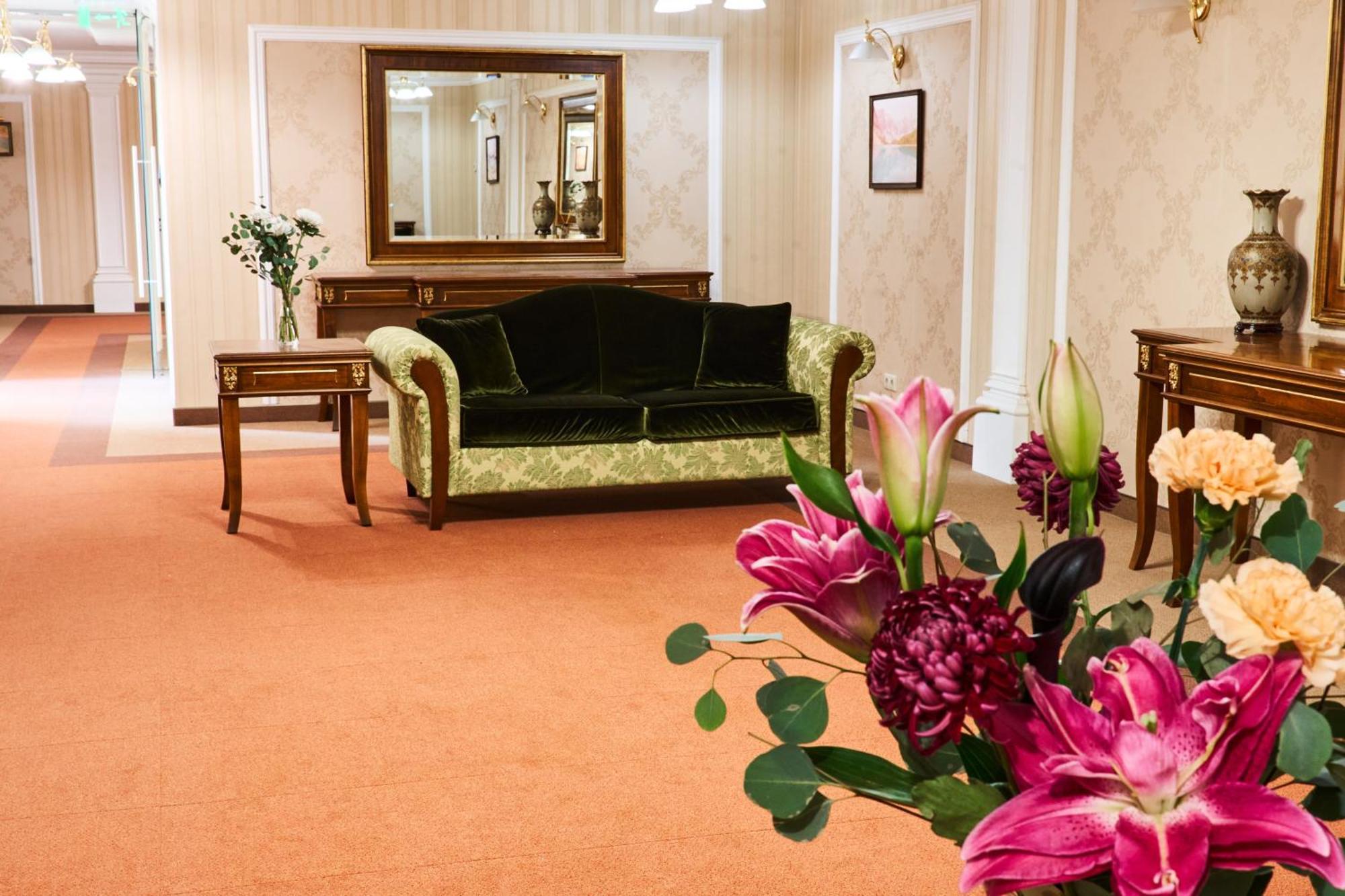 Kainar Hotel Tsjimkent Eksteriør bilde