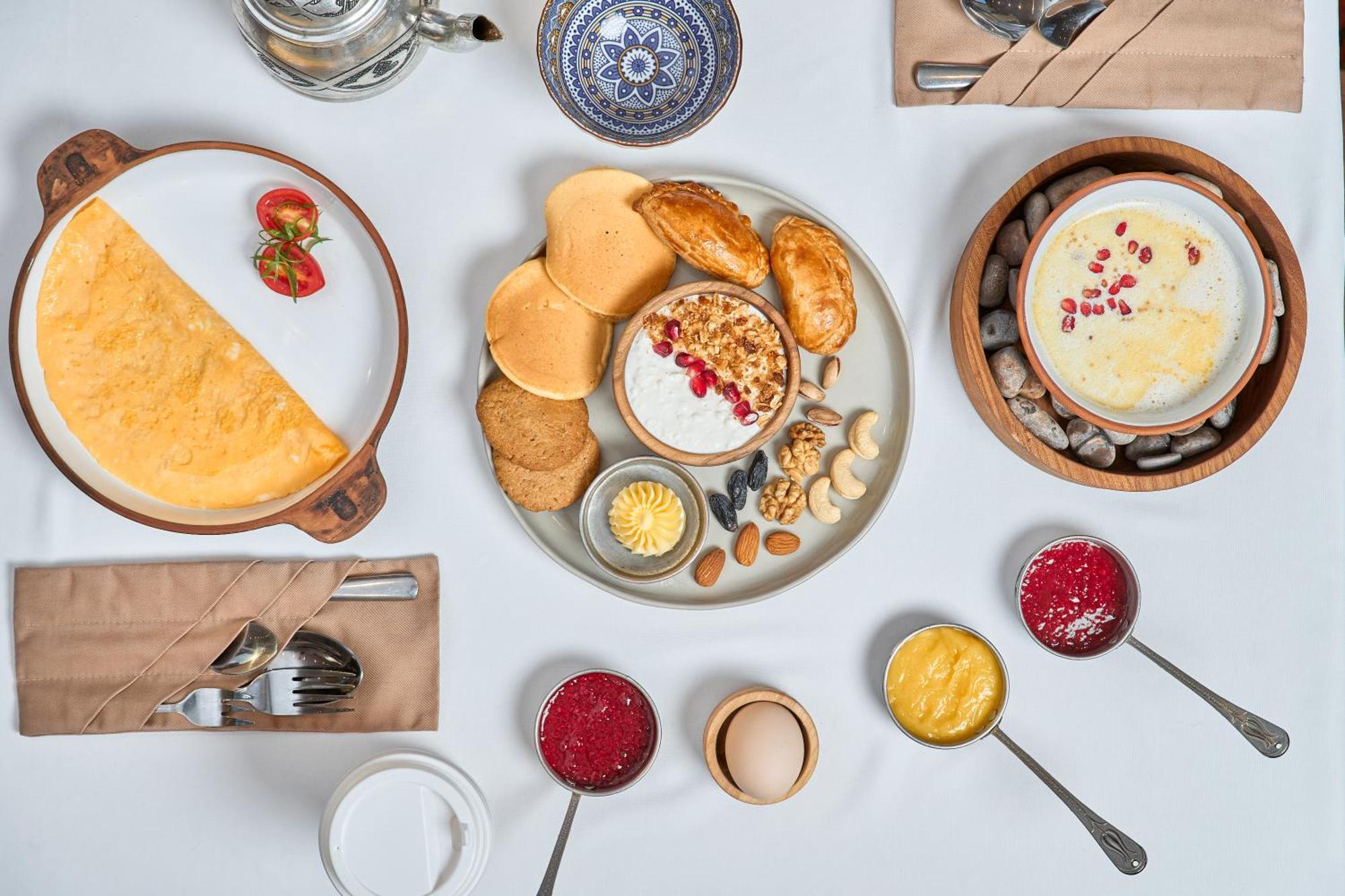 Kainar Hotel Tsjimkent Eksteriør bilde
